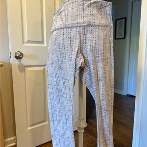 Lululemon Athletica Gray Patterned Leggings